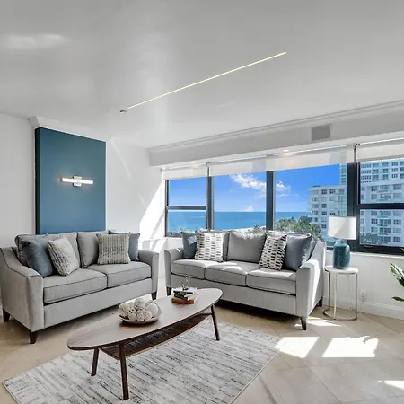 Spacious Ocean View Condo Beach Service 803